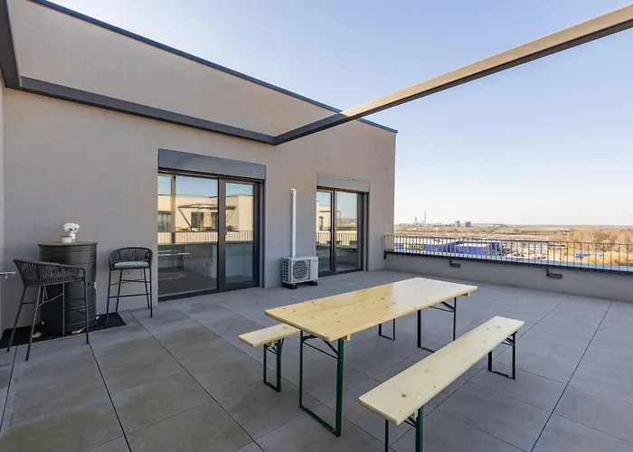 Panorama Bory Penthouse דירה *